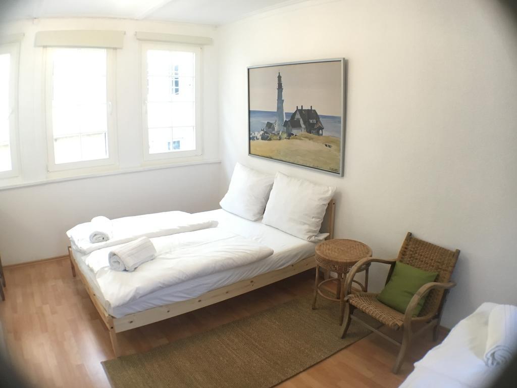 Privatzimmer In Bester Altstadtlage Τούμπινγκεν Δωμάτιο φωτογραφία